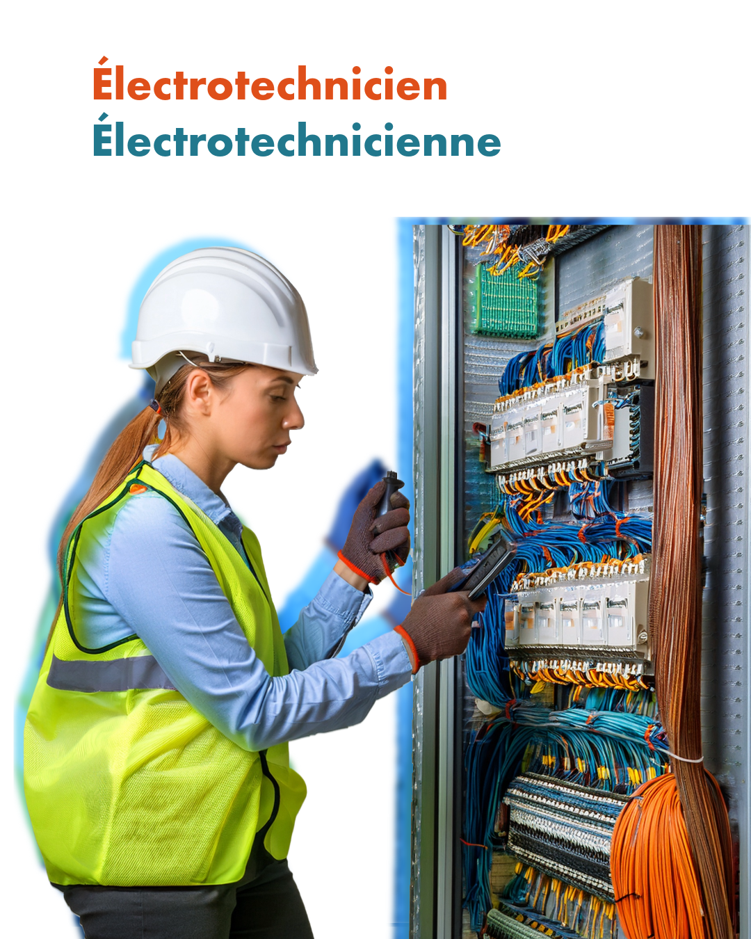 Zingueuse posant des éléments de couverture sur un toit en zinc, travaillant en hauteur avec équipement de sécurité, dans le cadre de travaux de toiture et d’étanchéité.